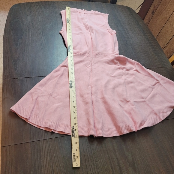 Etiquette Pink Sleeveless Dress - Picture 6 of 10